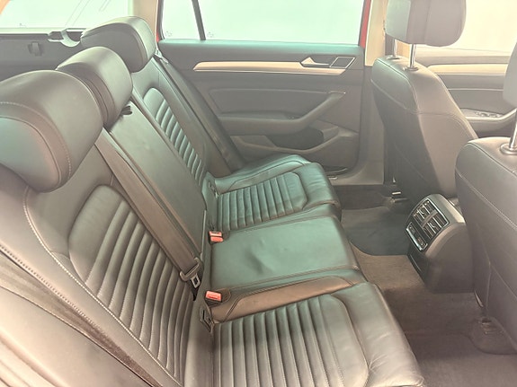 Volkswagen Passat Alltrack 6 of 7