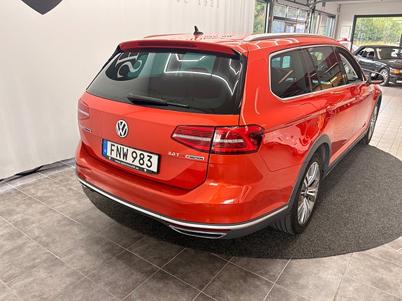Volkswagen Passat Alltrack 3 of 7