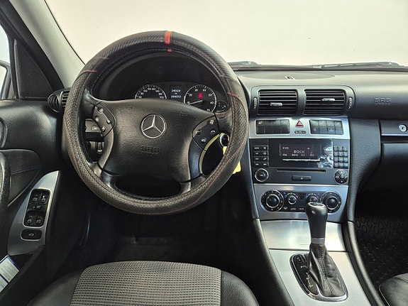 Mercedes-Benz C200 7 of 22