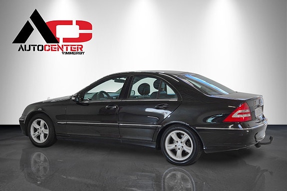 Mercedes-Benz C200 5 of 22