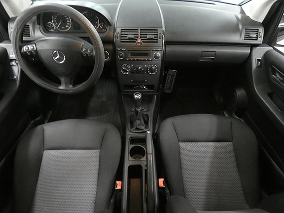 Mercedes-Benz A150 11 of 15