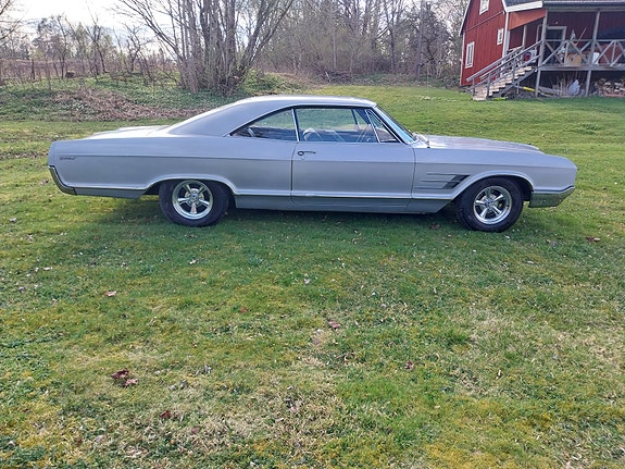 Buick Wildcat 3 of 8