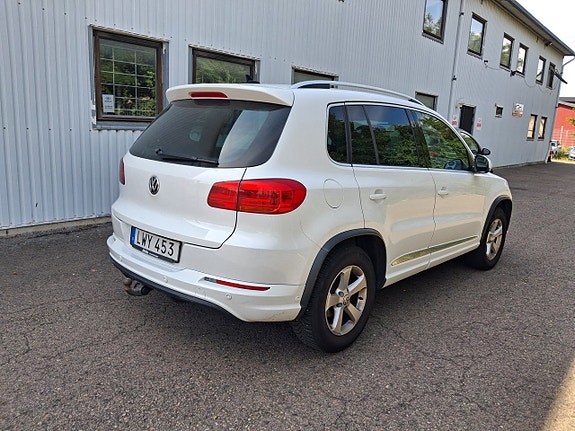 Volkswagen Tiguan 4 of 16