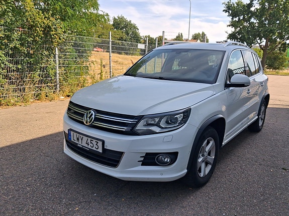 Volkswagen Tiguan 2 of 16