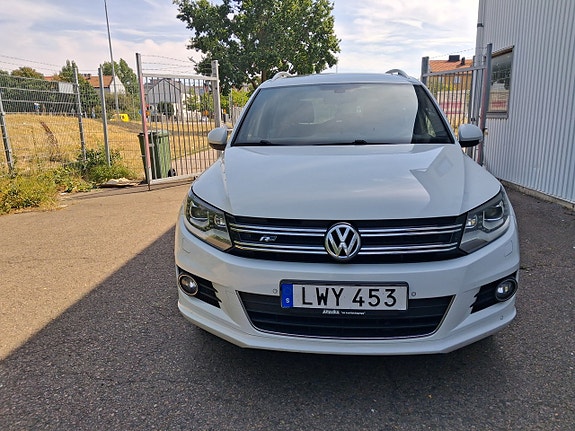 Volkswagen Tiguan 3 of 16