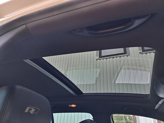 Volkswagen Tiguan 10 of 16