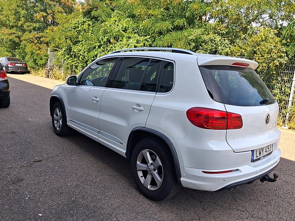 Volkswagen Tiguan 6 of 16