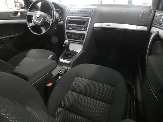Skoda Octavia Scout 12 of 15