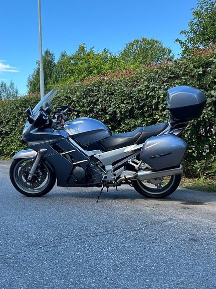 Yamaha FJR1300 11 of 12