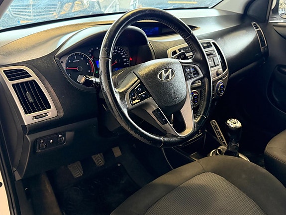 Hyundai i20 6 of 7