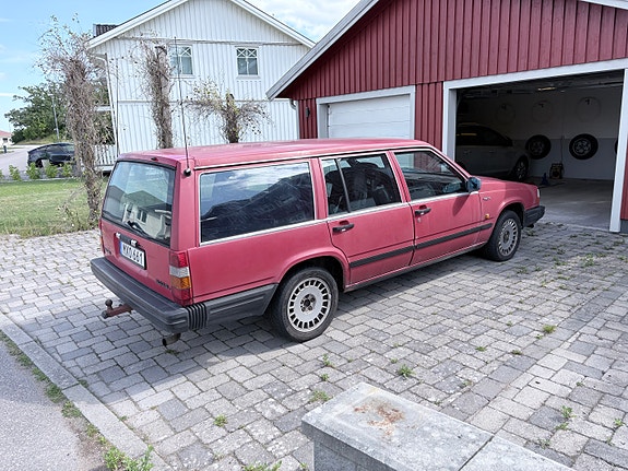 Volvo 740 2 of 8