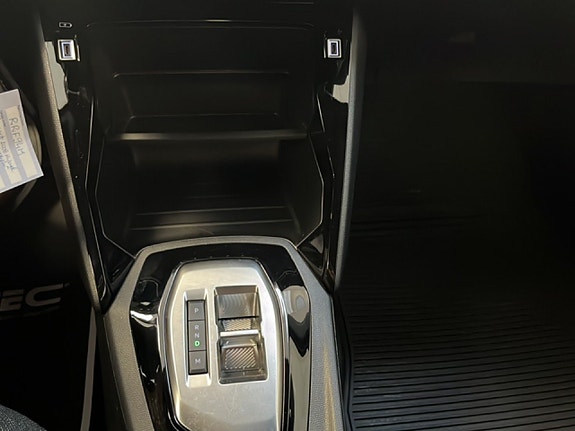 Peugeot 2008 12 of 17