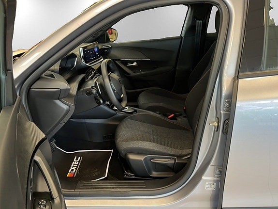 Peugeot 2008 8 of 17