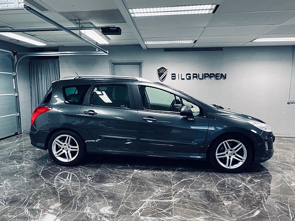 Peugeot 308 SW 3 of 21