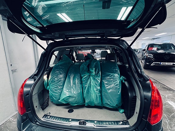 Peugeot 308 SW 16 of 21
