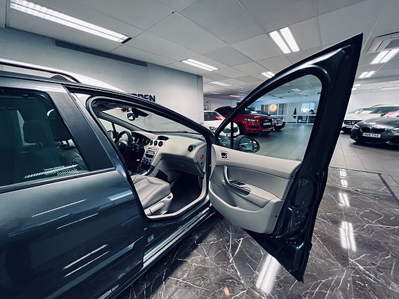 Peugeot 308 SW 7 of 21