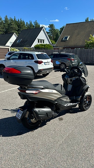 Piaggio MP3 530 HPE 4 of 13