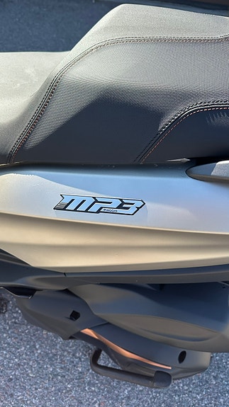 Piaggio MP3 530 HPE 9 of 13