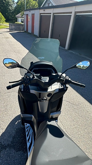 Piaggio MP3 530 HPE 7 of 13