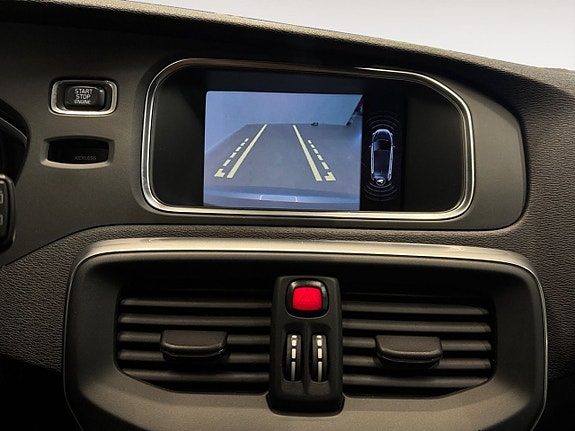 Volvo V40 18 of 23