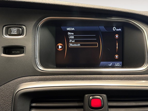 Volvo V40 20 of 23