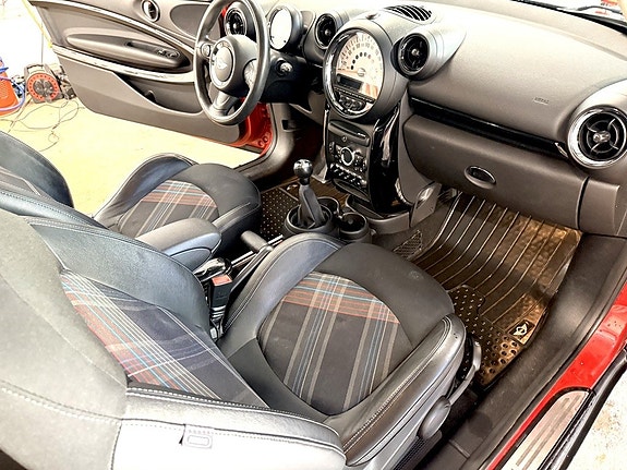 MINI Paceman Cooper 12 of 13
