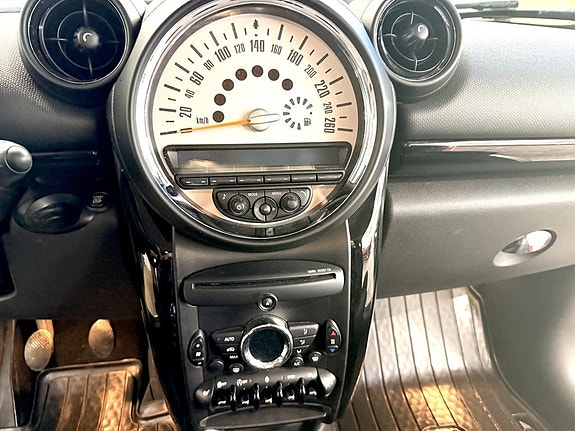 MINI Paceman Cooper 11 of 13