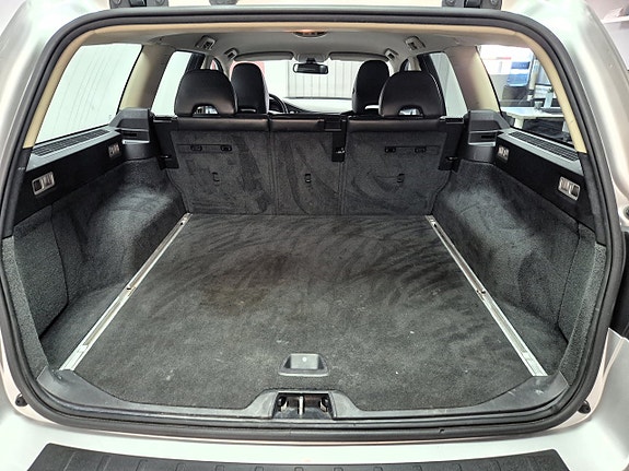 Volvo V70 7 of 21