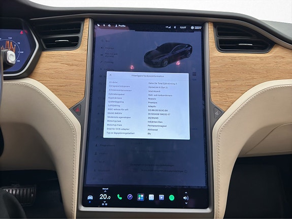 Tesla Model S 27 of 29
