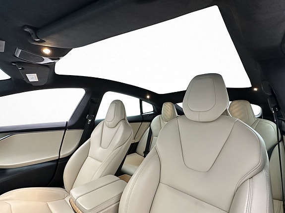 Tesla Model S 11 of 29
