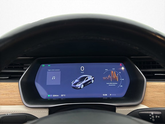 Tesla Model S 17 of 29