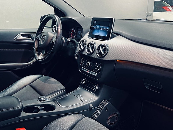 Mercedes-Benz B180 10 of 27