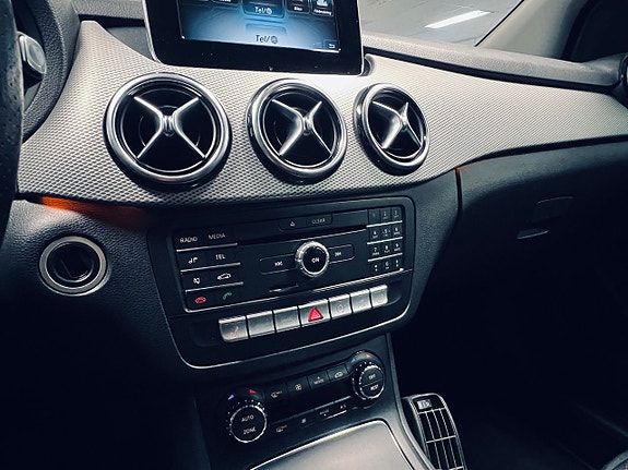 Mercedes-Benz B180 17 of 27