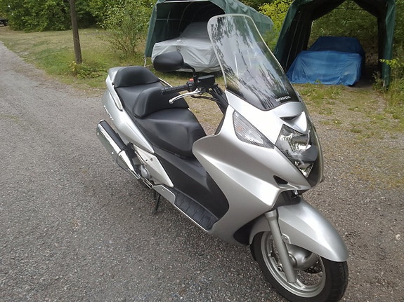 Honda Silwerwing FJS600 OBS 2800 Mil 2 of 7