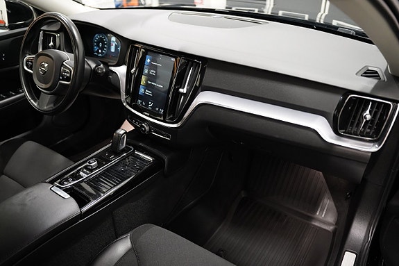 Volvo V60 9 of 23