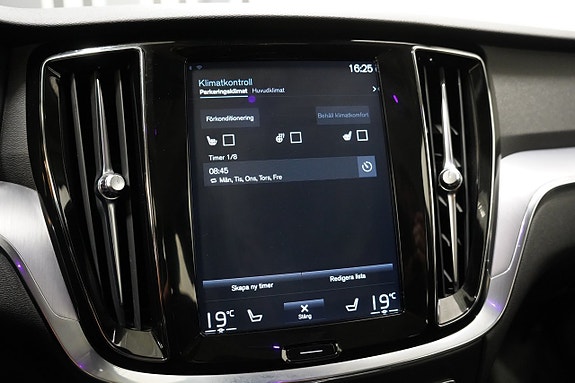 Volvo V60 16 of 23