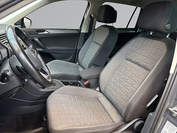 Volkswagen Tiguan 8 of 9
