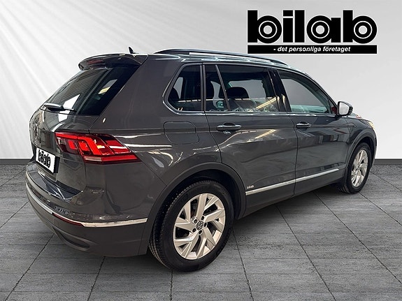 Volkswagen Tiguan 4 of 9
