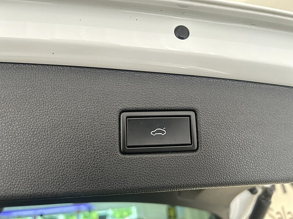 Volkswagen Tiguan 9 of 20