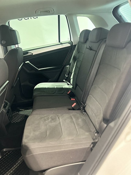 Volkswagen Tiguan 10 of 20