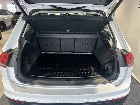 Volkswagen Tiguan 7 of 20
