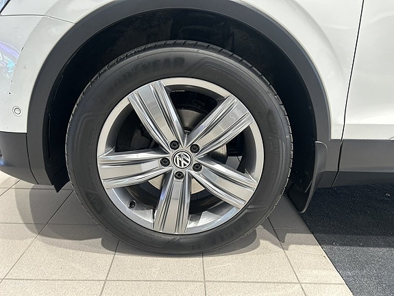 Volkswagen Tiguan 4 of 20