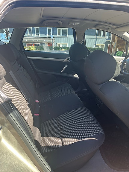 Peugeot 407 7 of 12