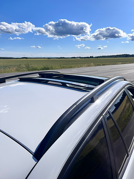 BMW 320i 14 of 17