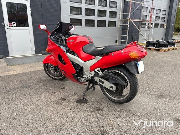 Kawasaki ZZR1100 4 of 7