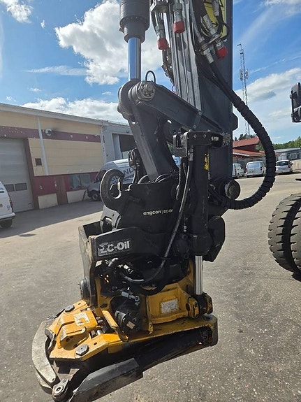 Atlas 160 W 9 of 17