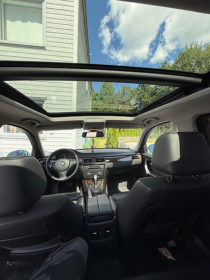 BMW 335d 9 of 11