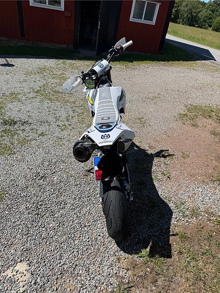 Husqvarna 701 SUPERMOTO ABS A2 5 of 5