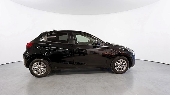Mazda 2 3 of 15