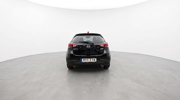 Mazda 2 4 of 15